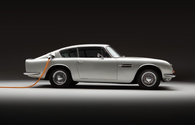 Aston-Martin-DB6-Lunaz 2