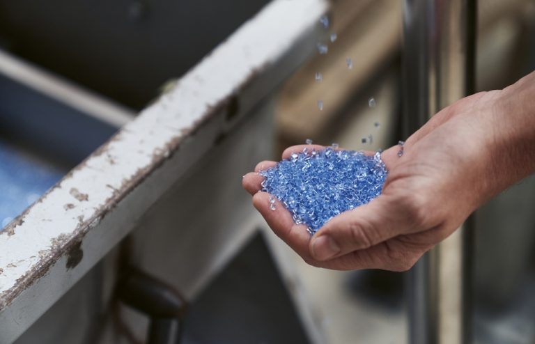 Compounding Flakes #tide ocean material®