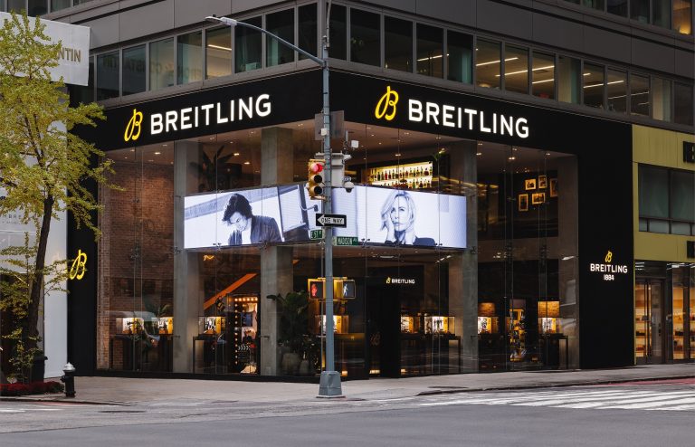New York Watch Retailers Shifting to Luxury Lounge Experiences