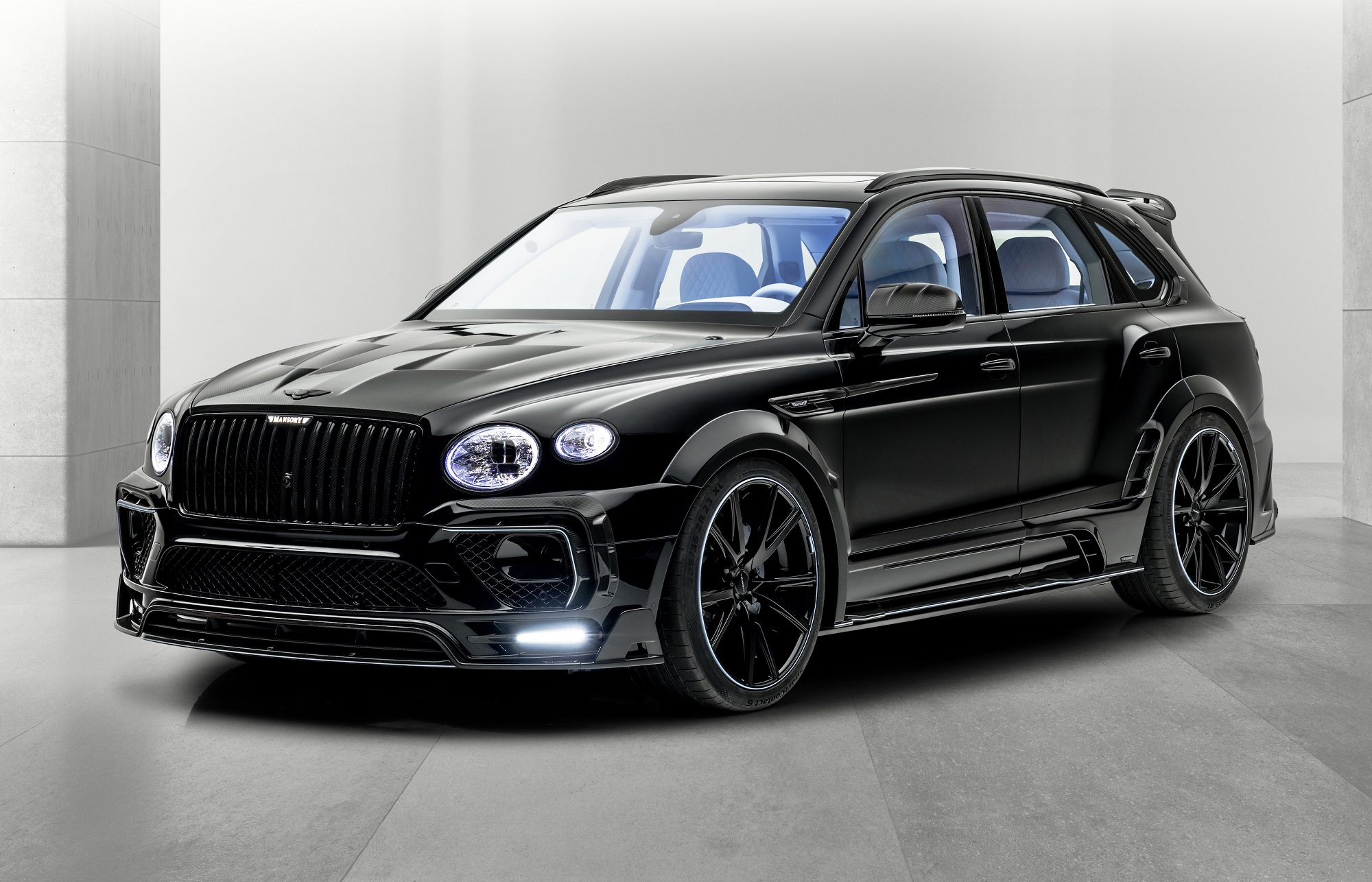 Mansory s 900hp take on Bentley s Bentayga Speed W12 EQ. Magazine