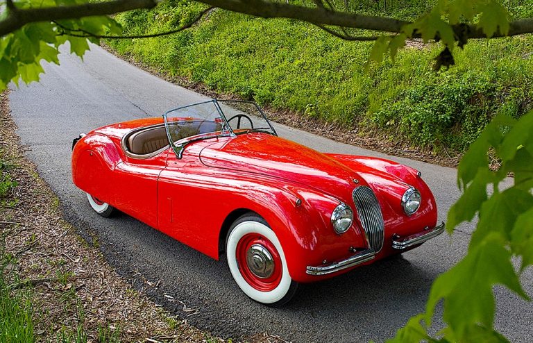 1954 Jaguar XK120 - Imagery courtesy of Bonhams