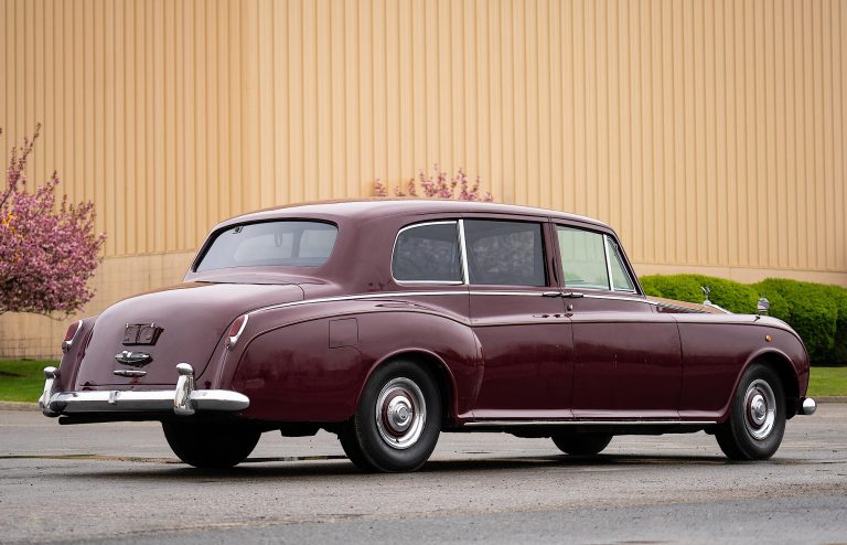 1976 Rolls-Royce Phantom VI Limousine - Imagery courtesy of Bonhams