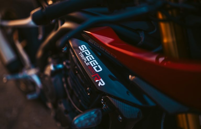 Triumph Speed Triple 1200 RR - EQ 7