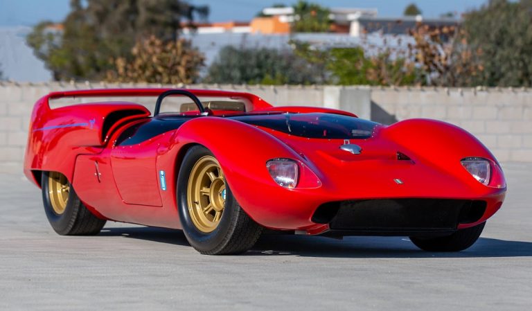 De Tomaso P70 - Imagery courtesy of Mecum Auctions