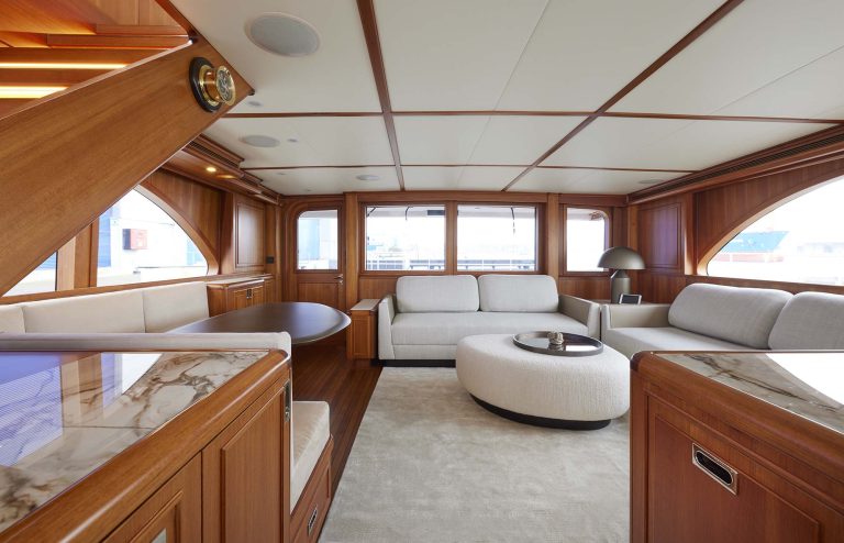 Feadship catch yacht - EQ 11